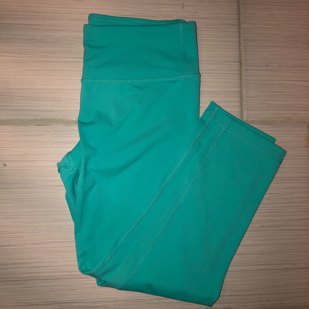 Turquoise cropped workout leggings